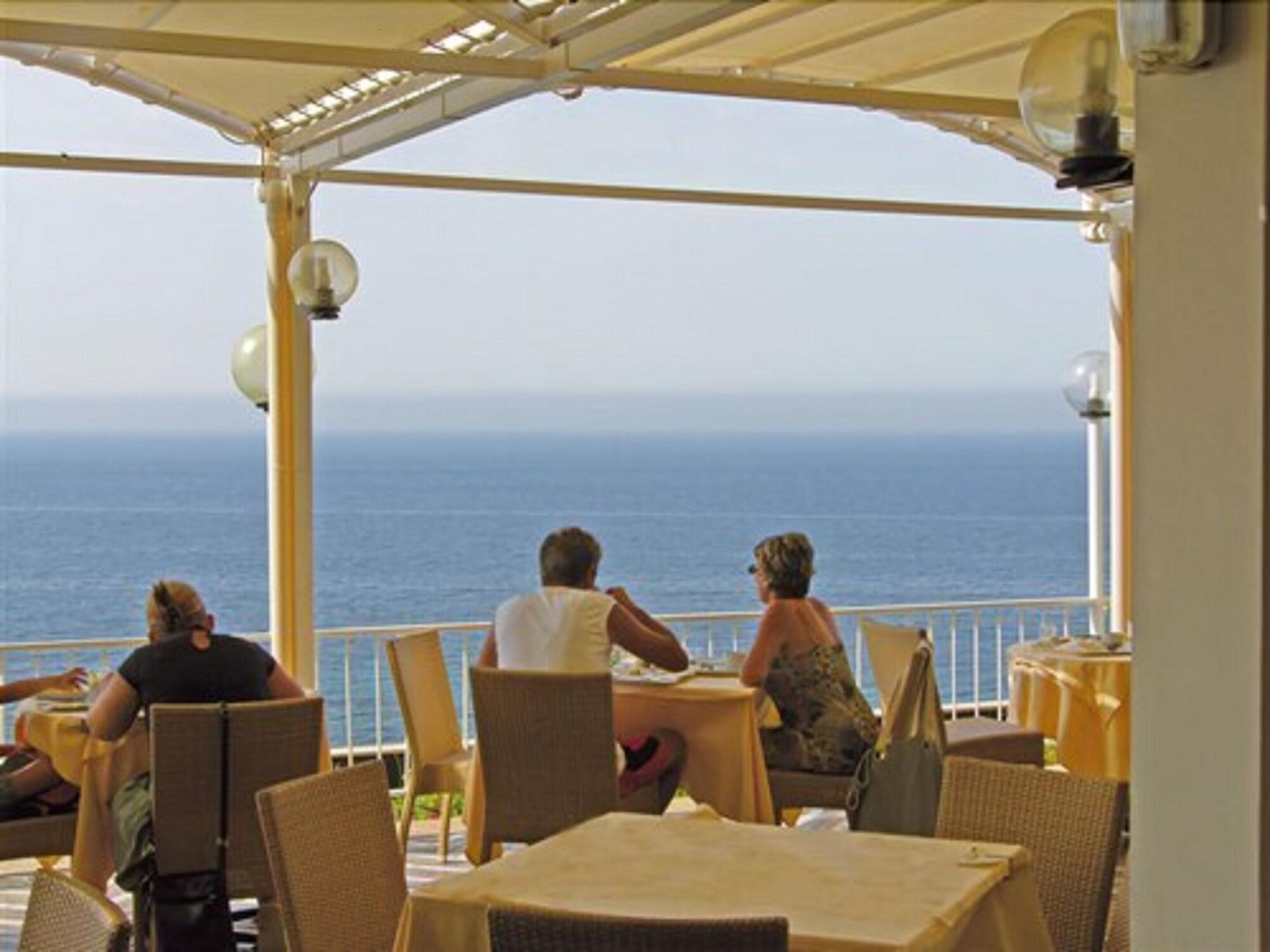 Mangia'S Torre Del Barone Resort Sciacca Exterior photo