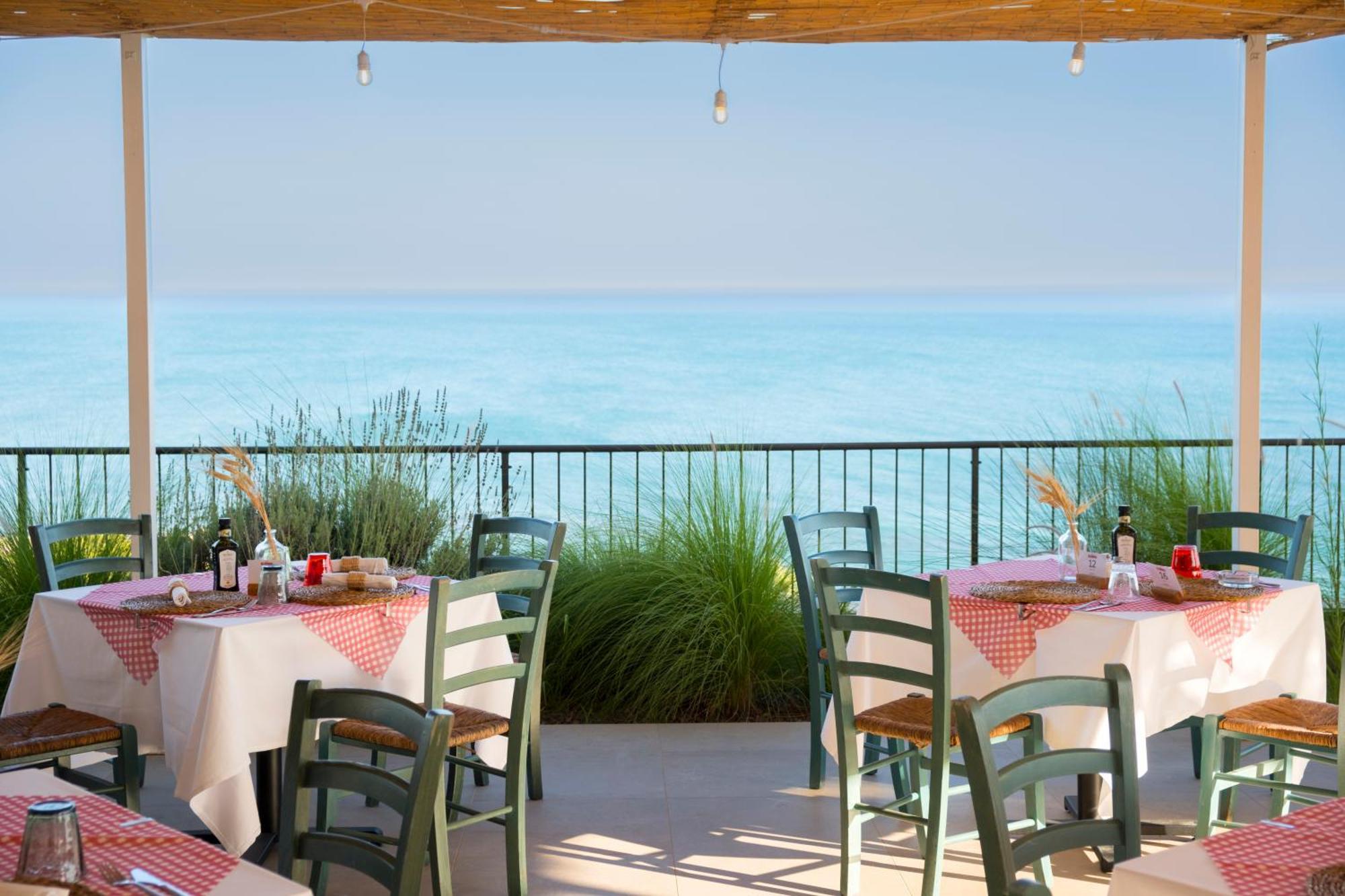 Mangia'S Torre Del Barone Resort Sciacca Exterior photo